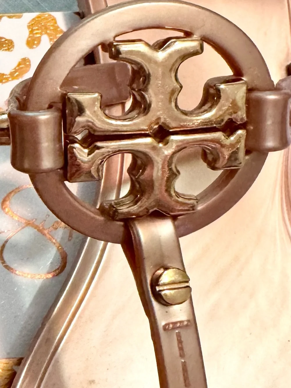 Tory Burch Miller Rose Gold Thong Sandals size 8 beautiful style